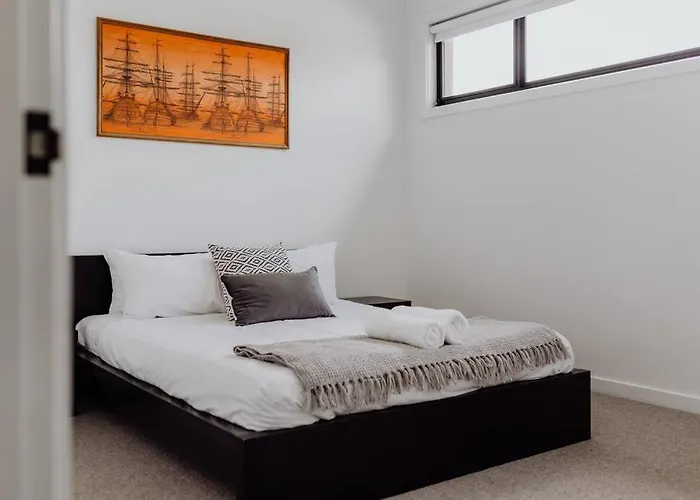 Scandi At Stieglitz Sleeps 6 Modern & Stylish