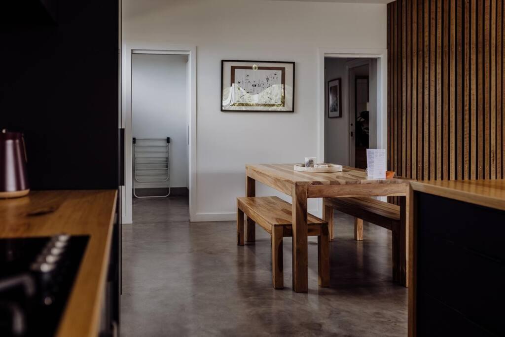 Scandi At Stieglitz Sleeps 6 Modern & Stylish Holiday home St Helens